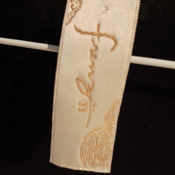 Long shirt/short dress. Perfect for leggins. - Picture 2 of 2